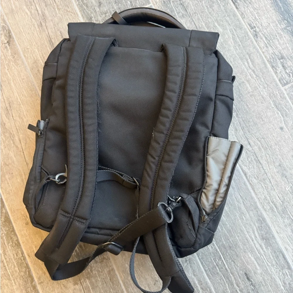 TUMI TECH BLACK COMPUTER TRAVEL BACKPACK